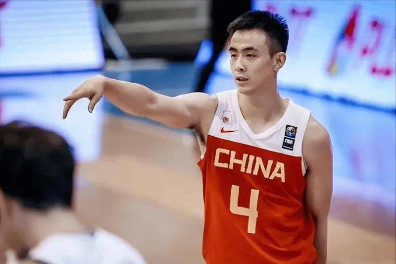 比赛上来，两队就陷入到拉锯战，场上比分交替领先，不过首节后半段山东还是逐渐占据场上主动，次节山东虽然保持领先没有给对手反超的机会，却无法拉开分差，半场结束时江苏落后4分；下半场回来，场上出现一边倒的局面，江苏单节只拿到17分，而山东则是彻底攻开，轰下36分净胜19分后将分差扩大到二十分以上，末节比赛早早就进入到垃圾时间，最终山东大胜江苏，结束连败的同时也送给后者四连败。